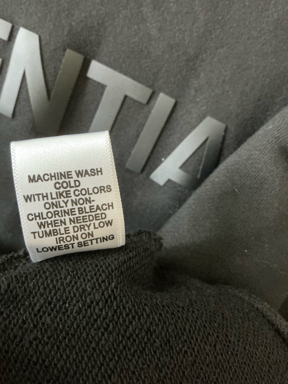 Essentials Men’s Black Logo Crewneck Sweatshirt Size Medium - Picture 12 of 12